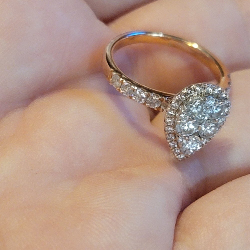 14kt Gold & Diamonds Ring 6.5 - Picture 7 of 12